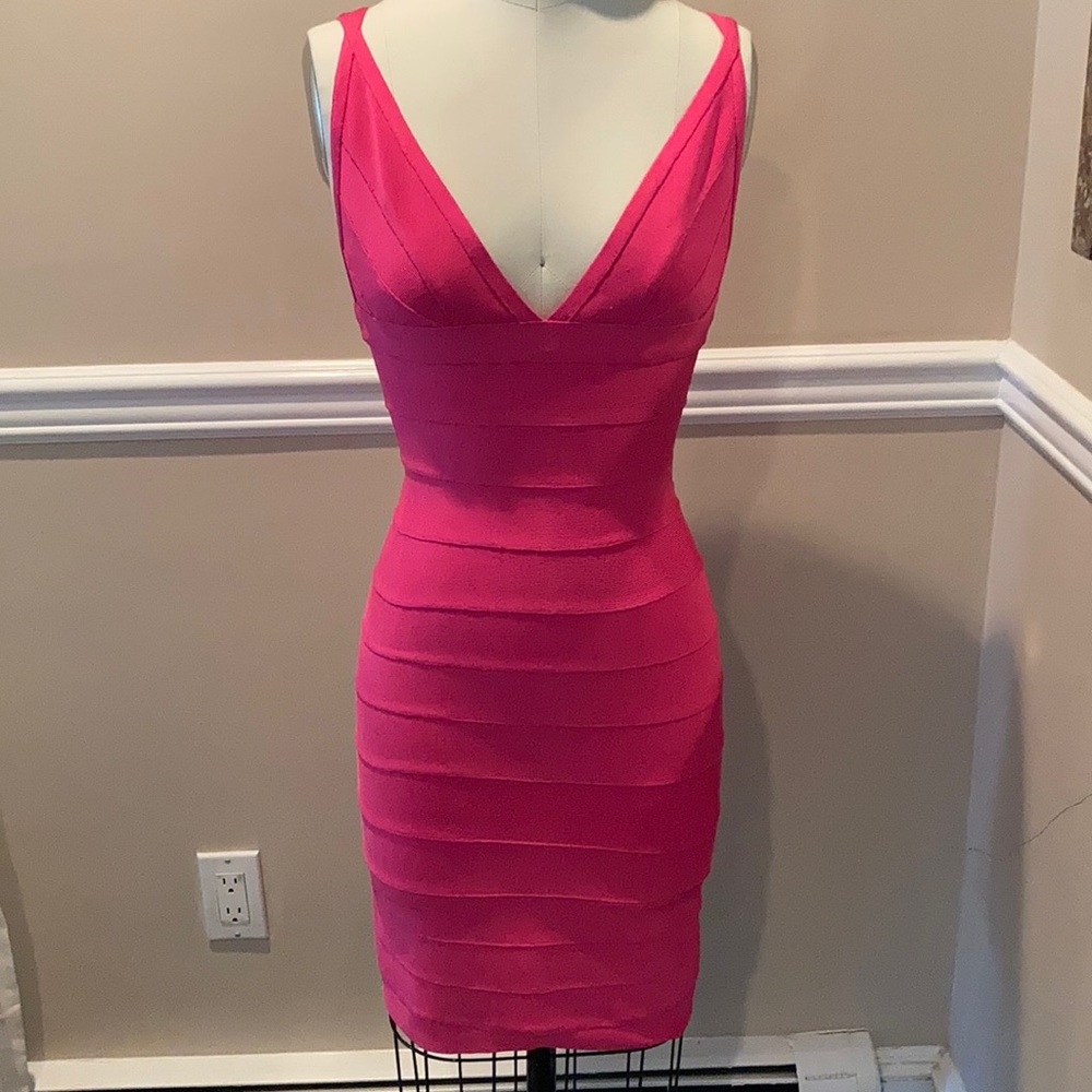 Herve Leger V neck Bodycon Pink Dress size Small